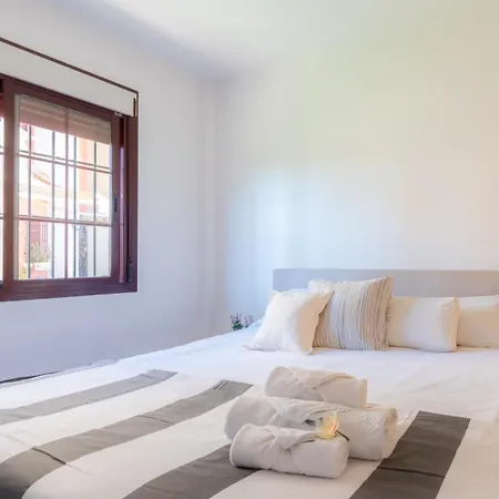Apartamento Planta Baja En Club Salino Con Piscina Comunitaria