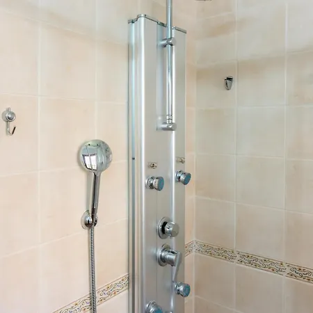 Planta Baja En Club Salino Con Piscina Comunitaria Apartamento Torrevieja