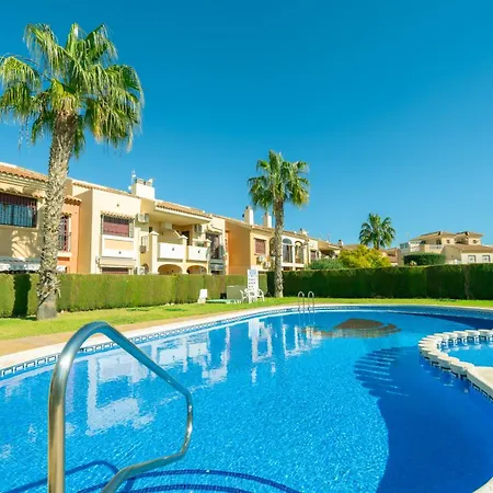 Planta Baja En Club Salino Con Piscina Comunitaria Apartamento